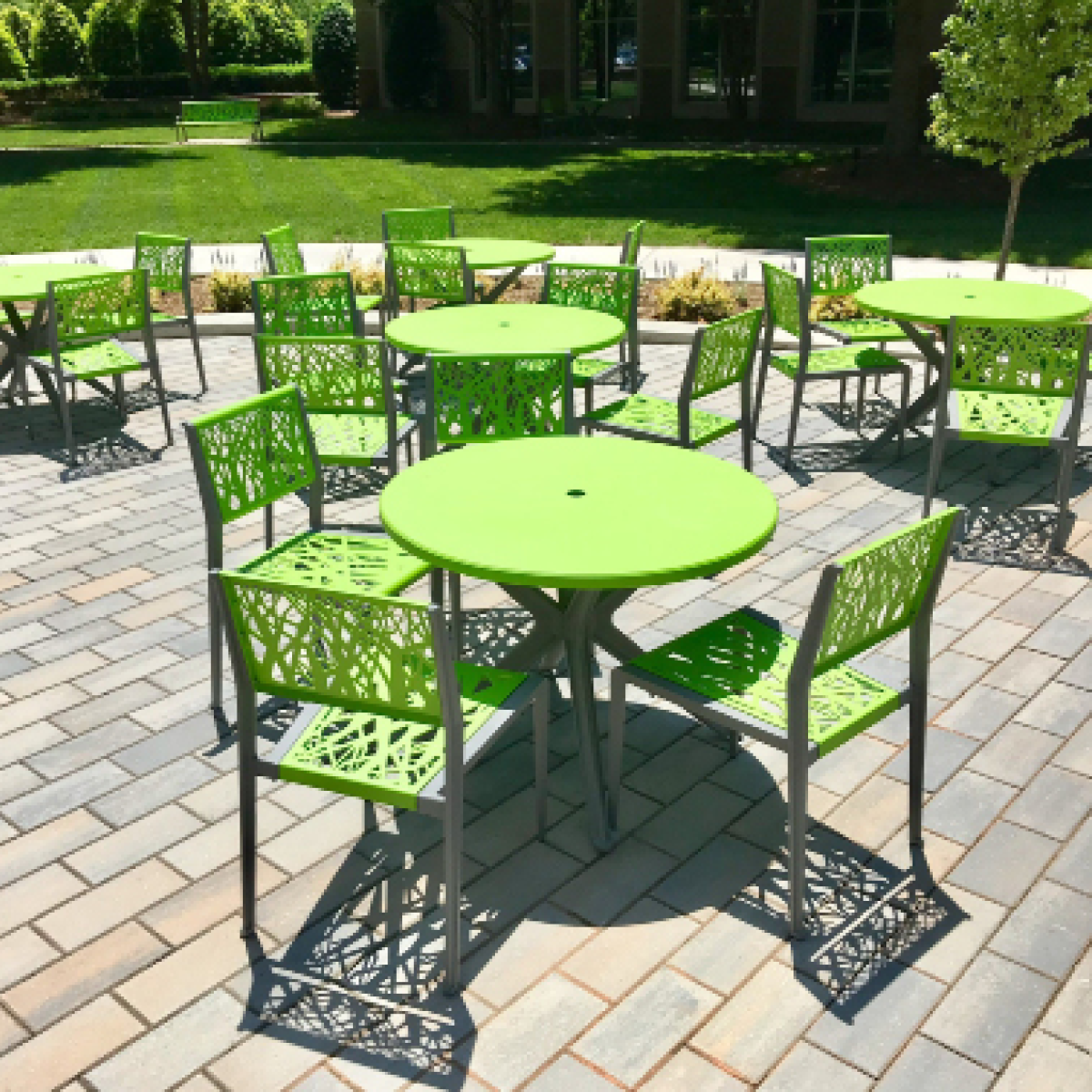 Anova Airi 40" Round Bistro Table | AE26T40