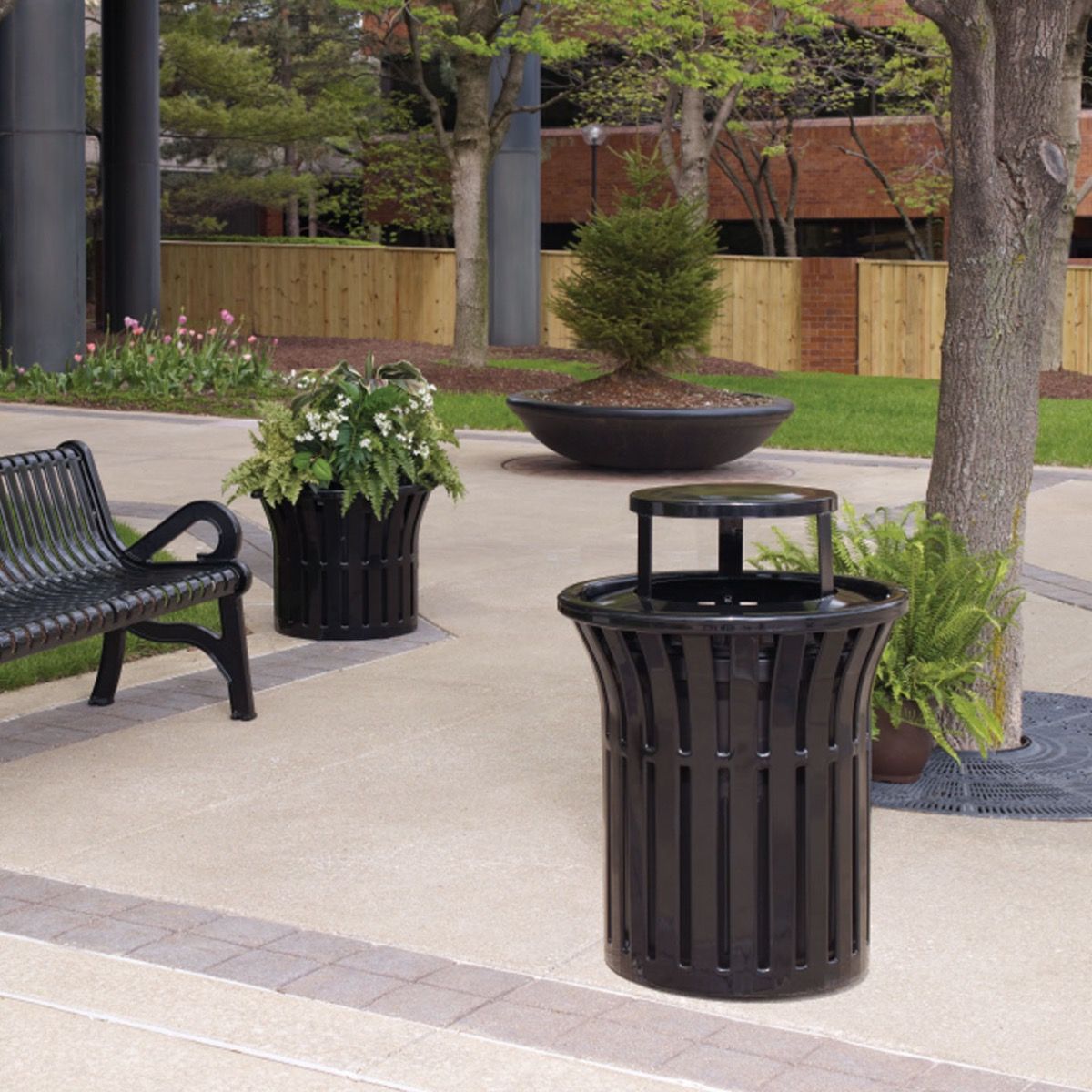 Anova Rendezvous 32 Gallon Trash Receptacle, Bonnet Top | L1378BT