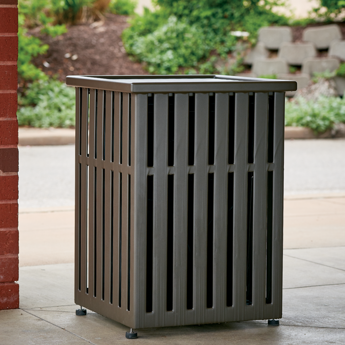 Anova Streetside 40 Gallon Receptacle, Contour Top | L1397